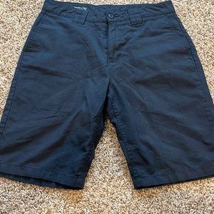 Men blue plaid shorts. Size 30 great condition lots of pockets